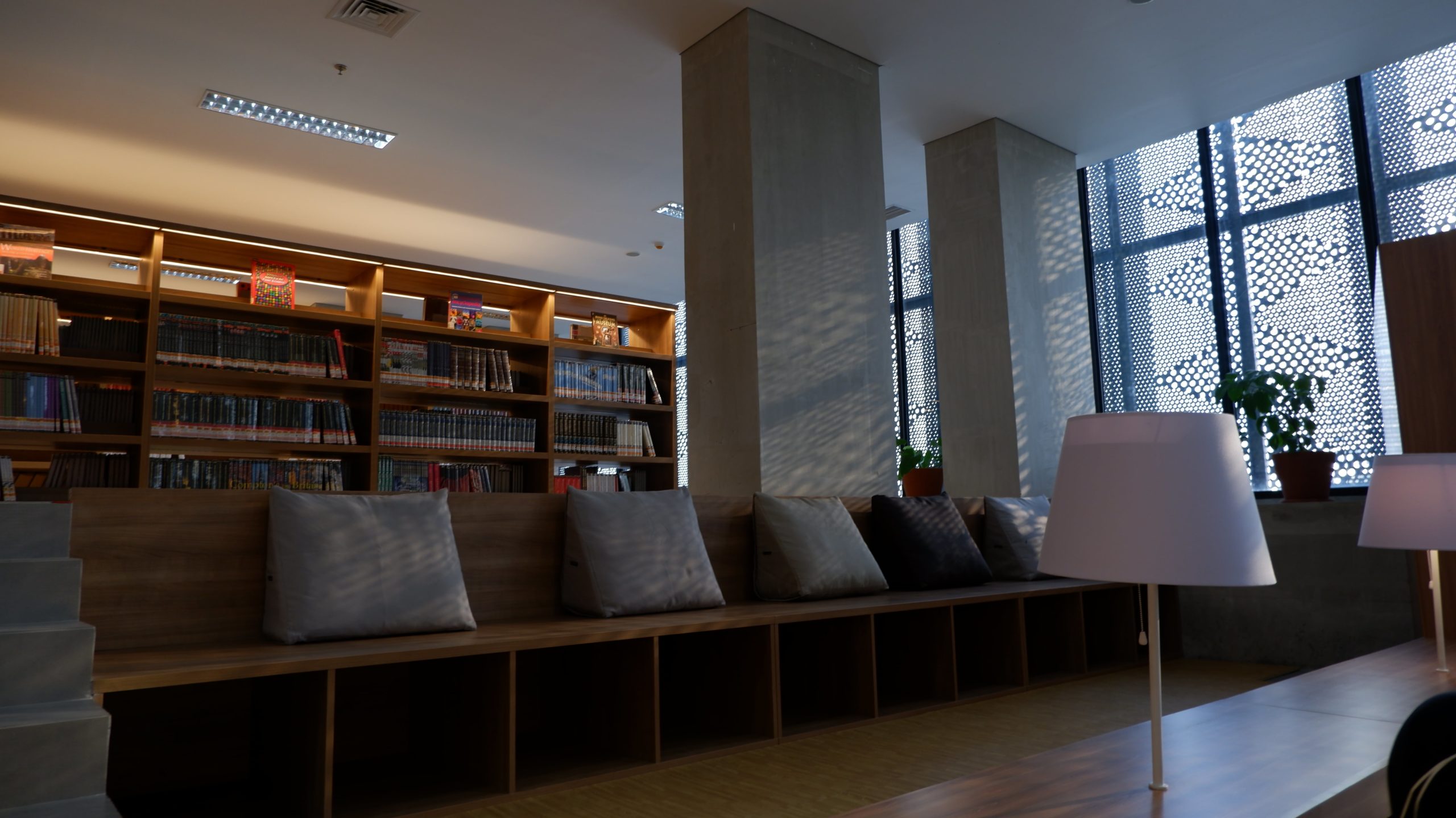 Area baca di Perpustakaan Jakarta